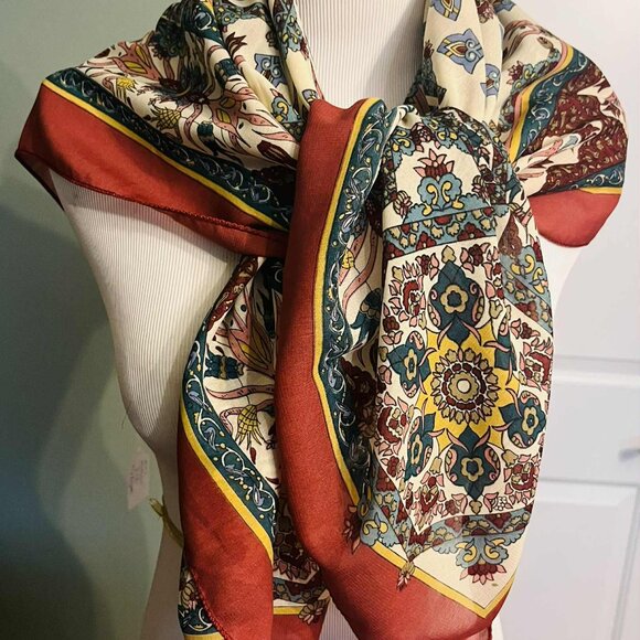 Vintage Mosaic-Inspired Square Scarf — Oriental Elegance (90 × 90 cm) - Picture 8 of 9